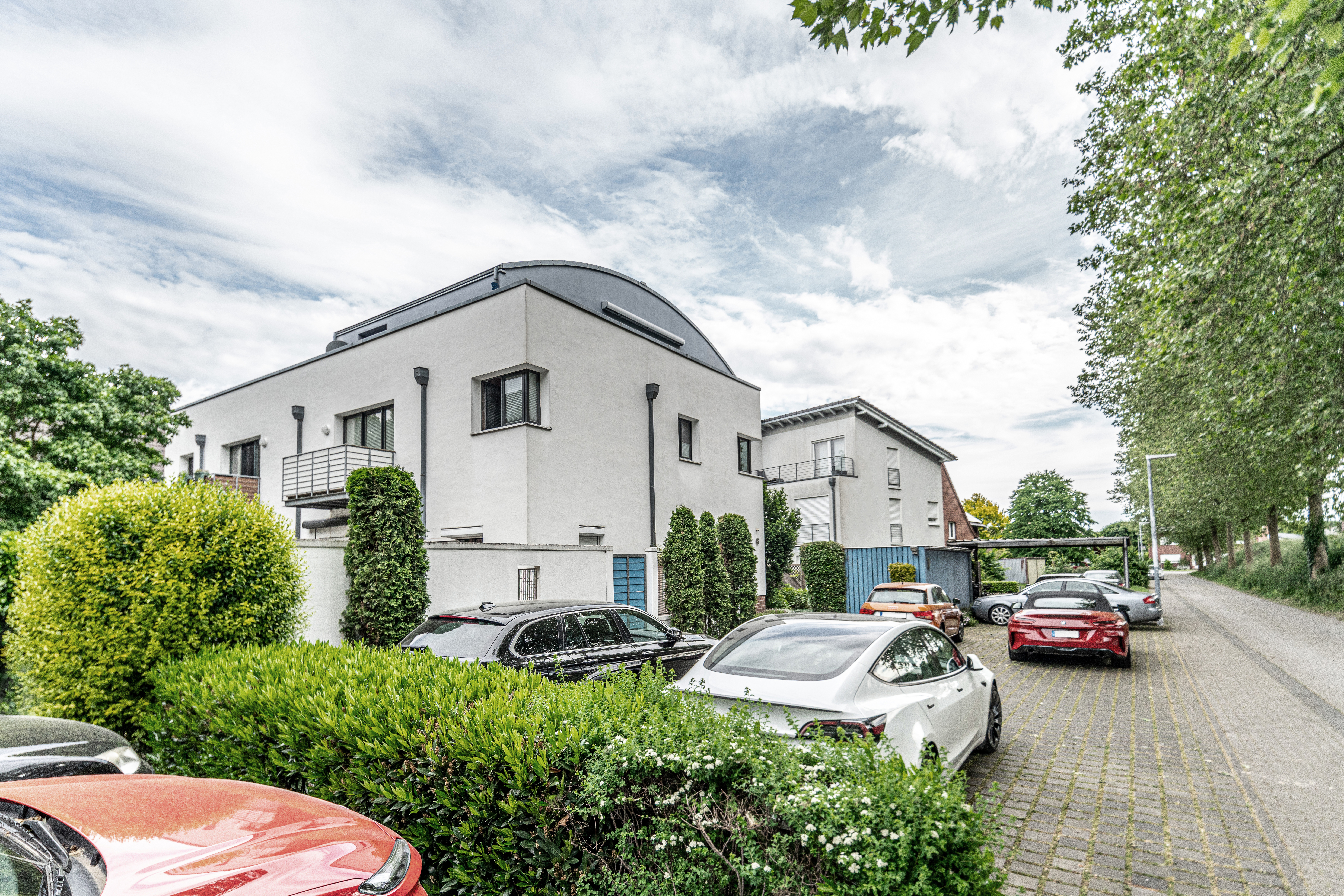 Zeitloses Mehrfamilienhaus